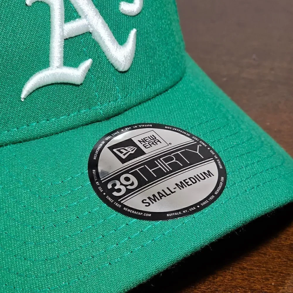 New Era Oakland Athletic's Fitted Hat Cap Green White 39Thirty Medium Unisex New